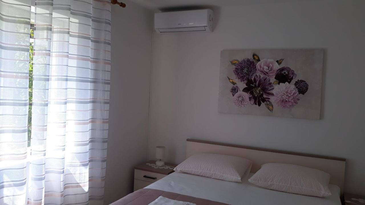 Mini Apartment Petra - Rooms Purple & Green With Kitchen And Garden Дубровник Экстерьер фото