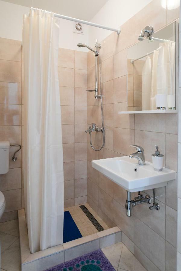 Mini Apartment Petra - Rooms Purple & Green With Kitchen And Garden Дубровник Экстерьер фото